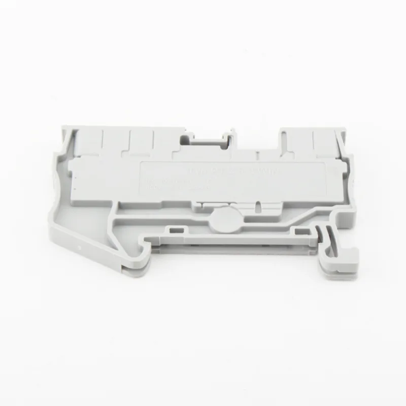 PT4 TWIN fremføring gennem Din-skinneklemmeblok